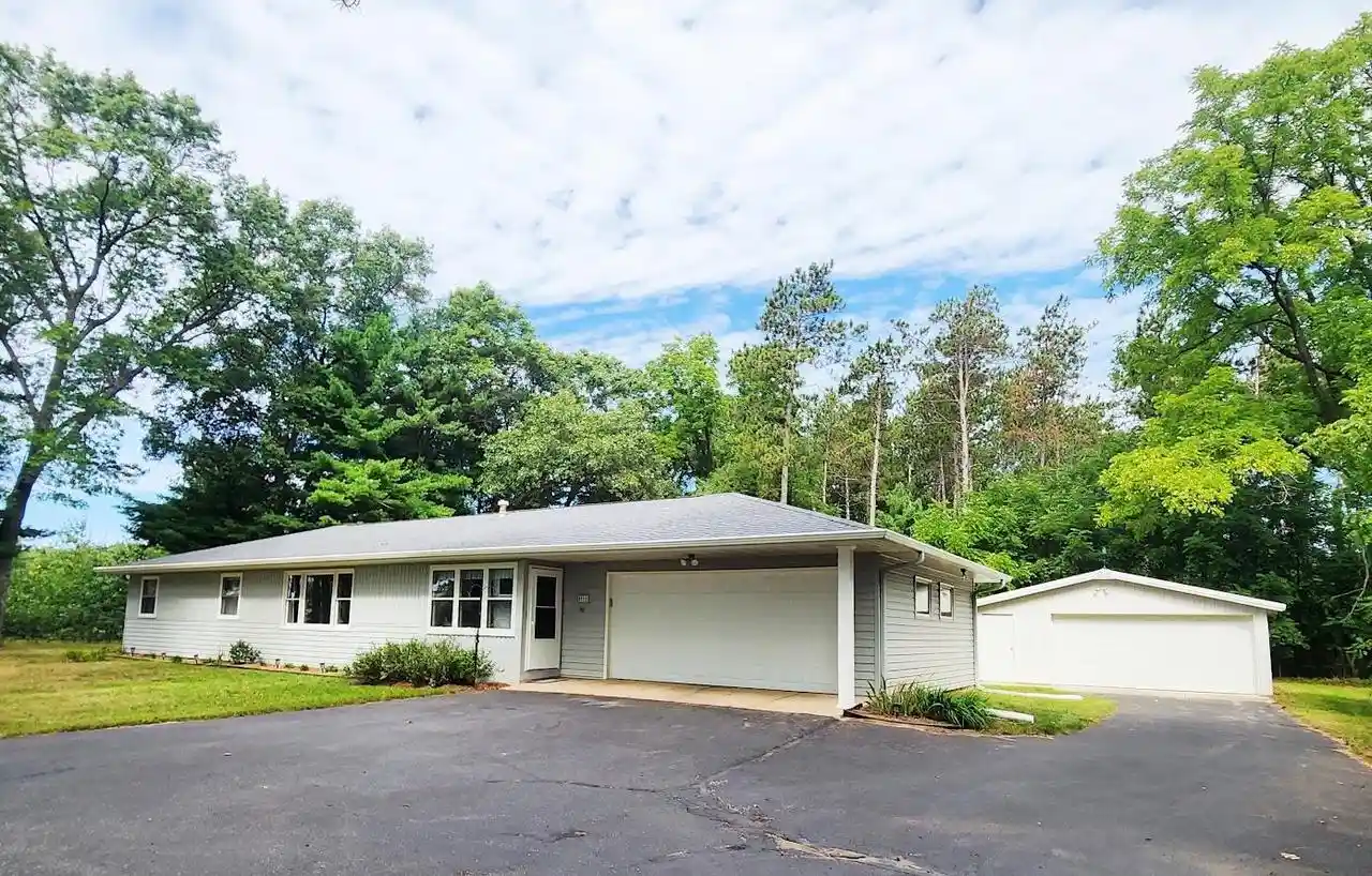 Photo 1 of Single family home for sale at W8392 Cottonville Dr, Wautoma, WI 54982 | MLS# 50332683 | Listing updated on 2026-09-23