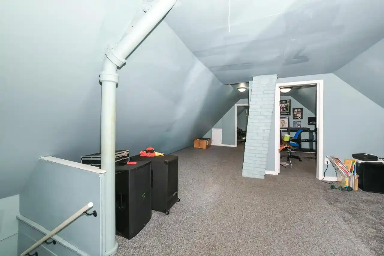 Photo 4 of Single family home for sale at 5233 N 38th Street, Milwaukee, WI 53209 | MLS# 1980705 | Listing updated on 2026-09-15