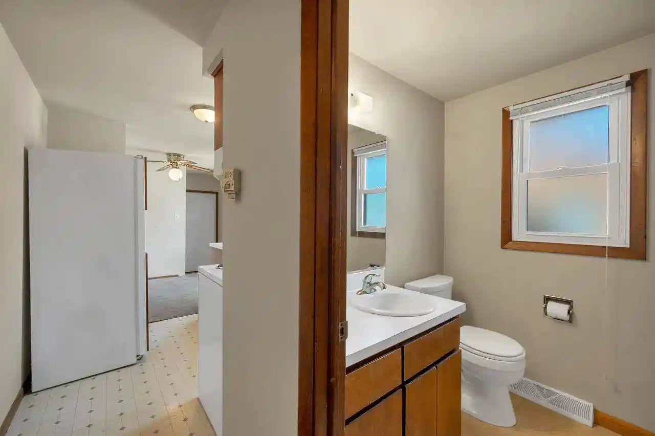 Photo 3 of Single family home for sale at 1104 Suydam St, Green Bay, WI 54301 | MLS# 50332705 | Listing updated on 2026-09-18