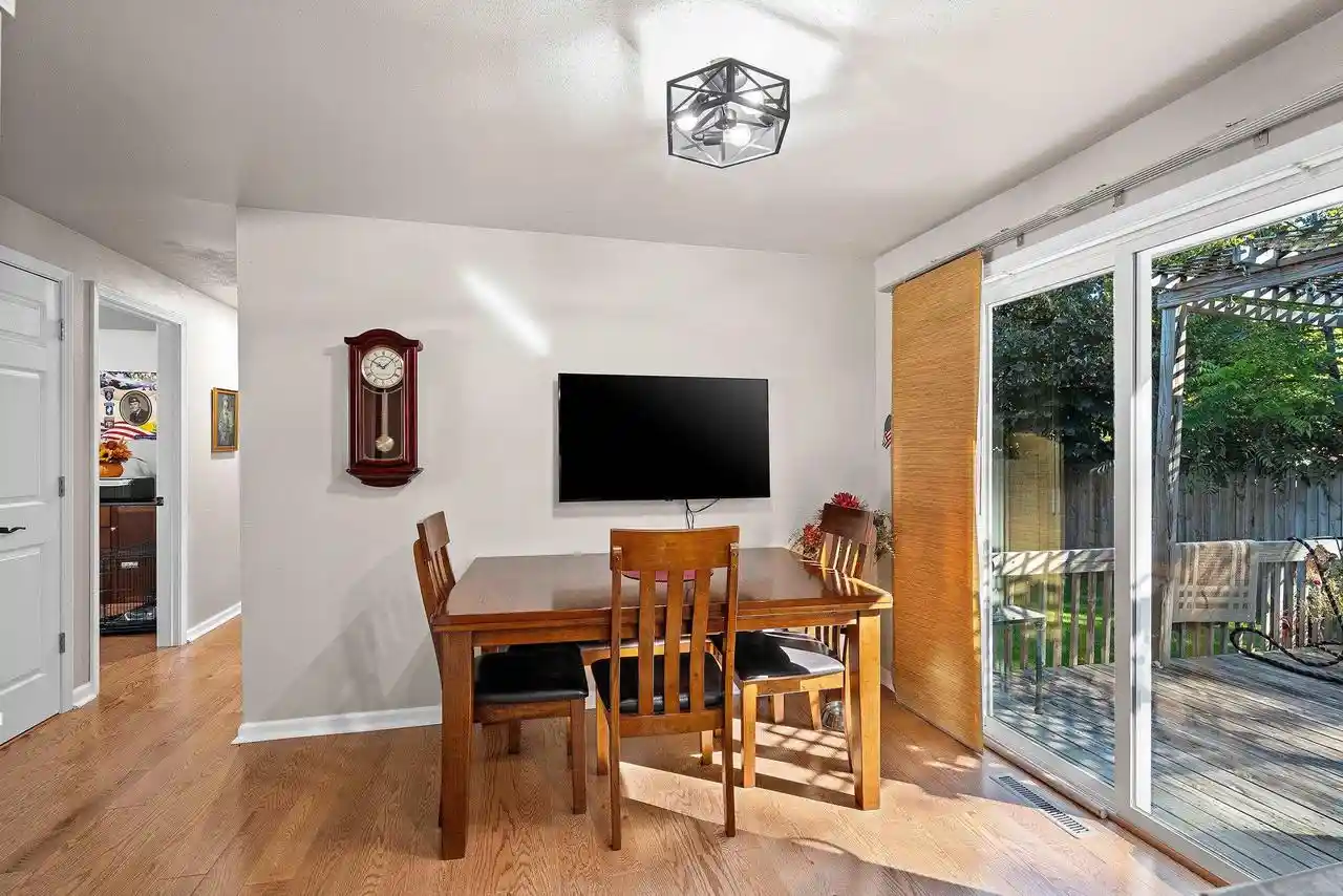 Photo 2 of Single family home for sale at 1241 Delray Dr, Green Bay, WI 54304 | MLS# 50332702 | Listing updated on 2026-09-24