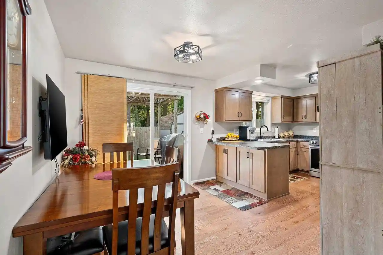 Photo 3 of Single family home for sale at 1241 Delray Dr, Green Bay, WI 54304 | MLS# 50332702 | Listing updated on 2026-09-24