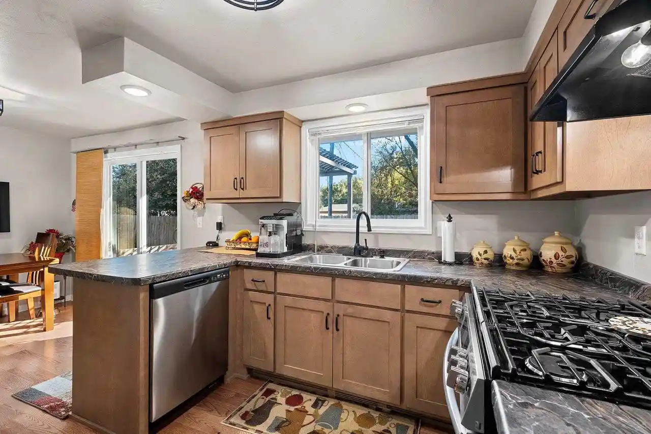 Photo 4 of Single family home for sale at 1241 Delray Dr, Green Bay, WI 54304 | MLS# 50332702 | Listing updated on 2026-09-24