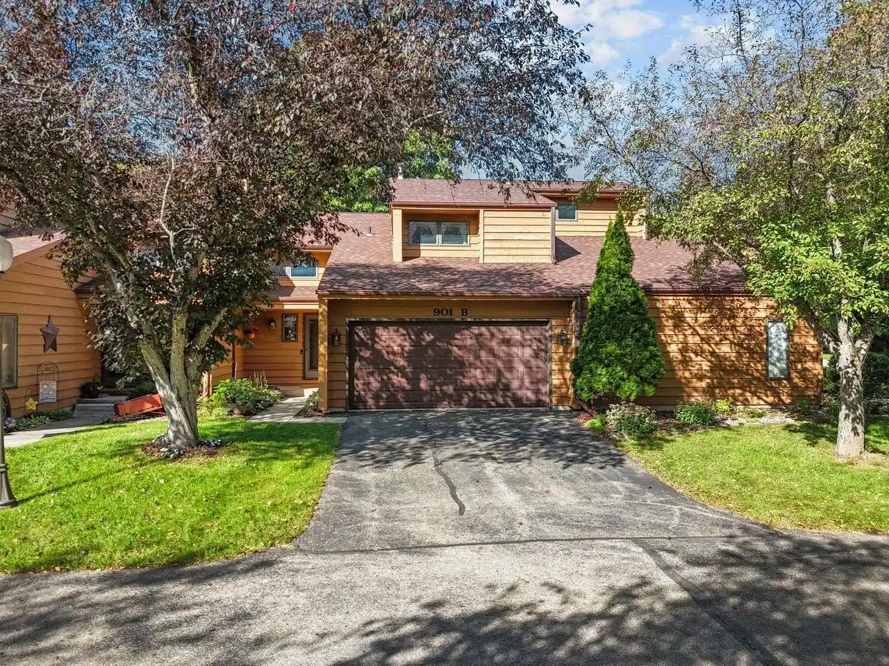 Photo 1 of Condo for sale at 901 E Windfield Pl #B, Appleton, WI 54911 | MLS# 50332691 | Listing updated on 2026-09-23