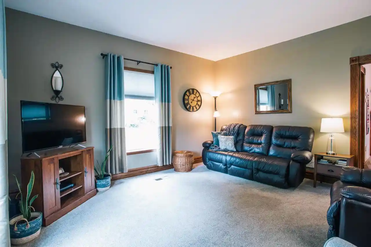 Photo 3 of Single family home for sale at 214 Grand Ave, Neillsville, WI 54456 | MLS# 22604572 | Listing updated on 2026-09-19