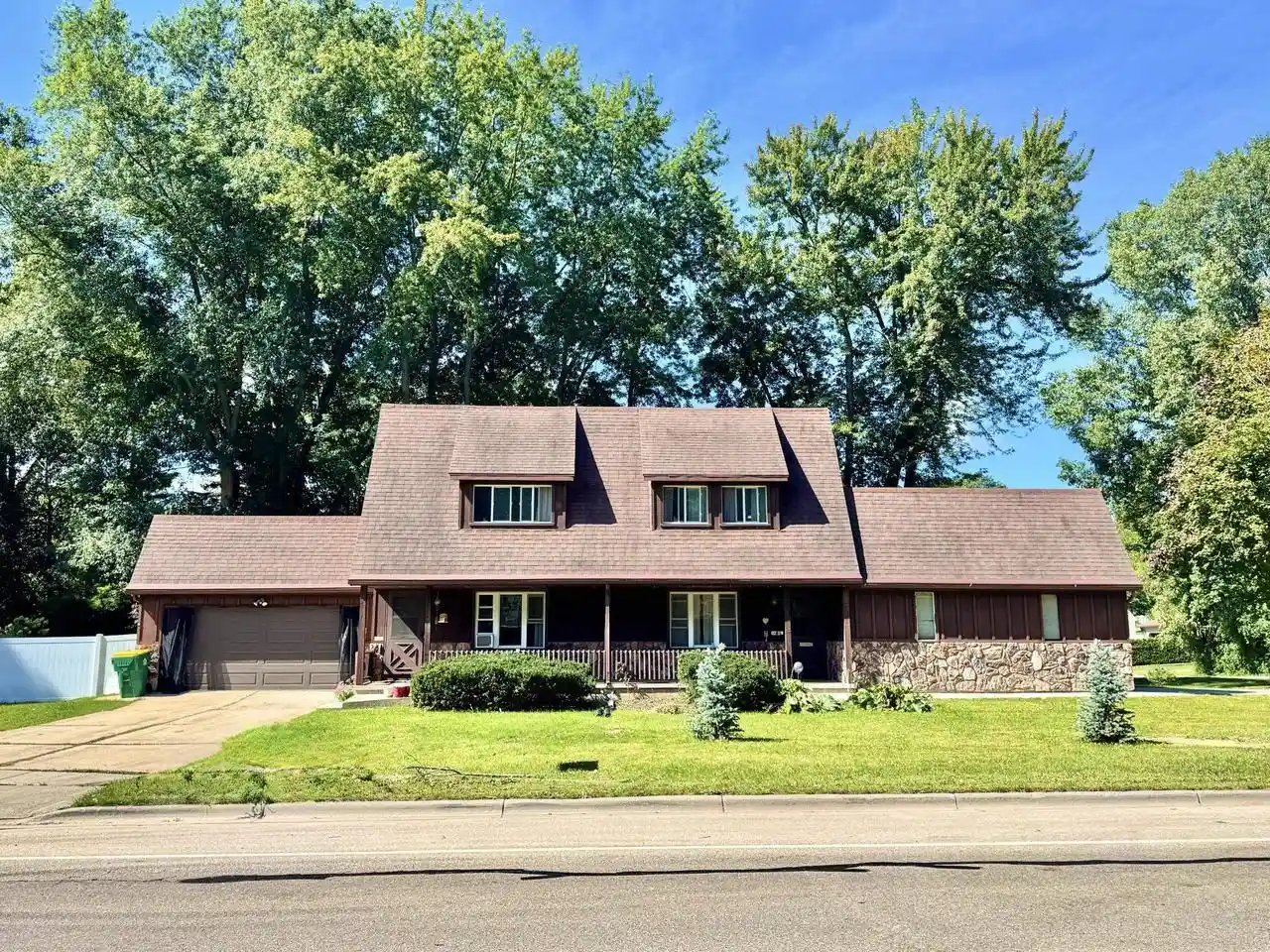 Photo 1 of Multi family home for sale at 1940 Wood Ln, Green Bay, WI 54304 | MLS# 50332710 | Listing updated on 2026-09-21