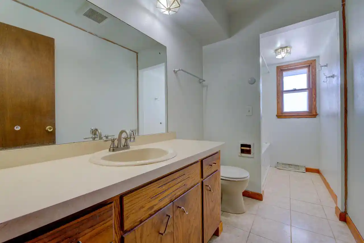 Photo 4 of Single family home for sale at 1429 Empire Ct, Waukesha, WI 53186 | MLS# 1980714 | Listing updated on 2026-09-21