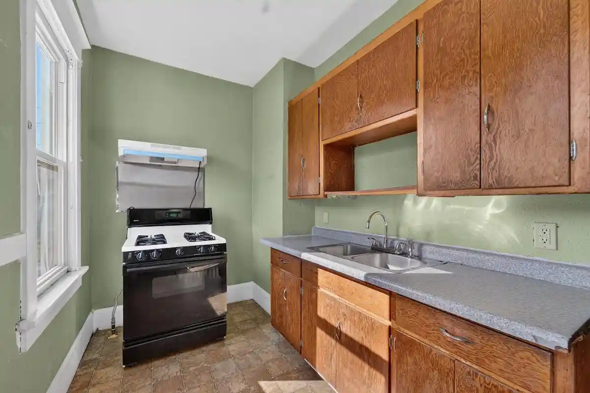 Listing Photo 5 - Condo for sale in building located at 2040 S 28th St, Milwaukee, WI 53215 - Unit #2042