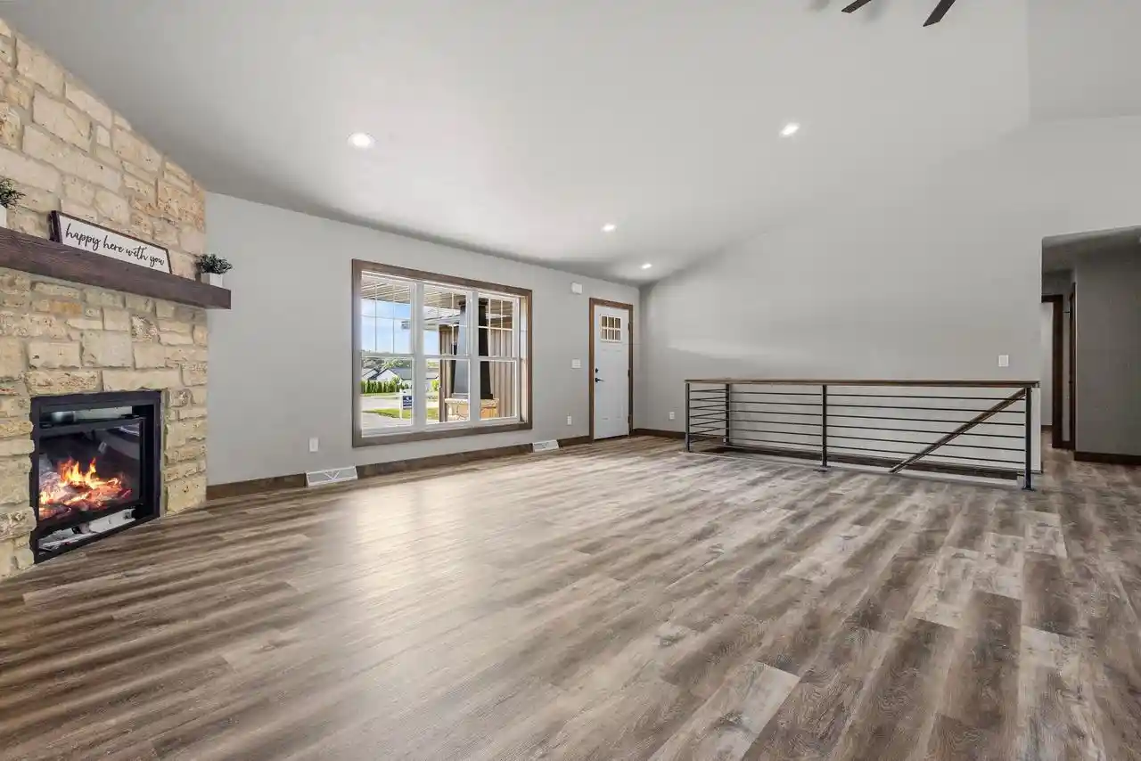 Photo 4 of Single family home for sale at 6157 Bay Hl Ct, Luxemburg, WI 54217 | MLS# 50332712 | Listing updated on 2026-10-04