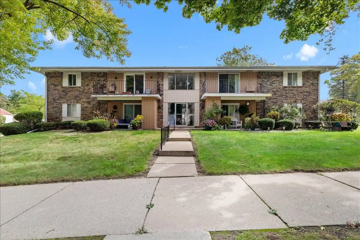 Photo 1 of Sale Pending at 3408 S Taylor Ave #5, Milwaukee, WI 53207 | MLS# 1980724 | Listing updated on 2026-10-09