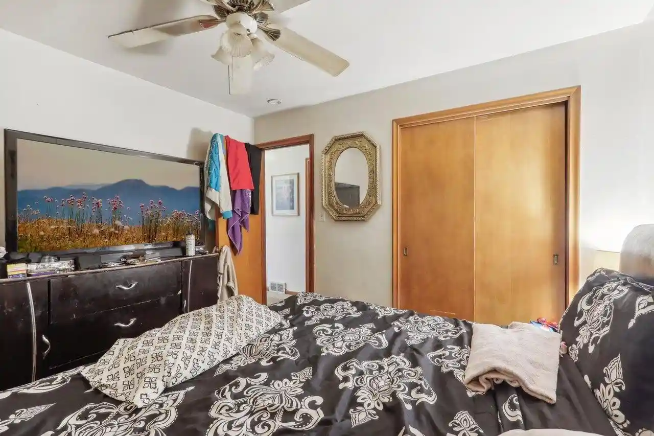 Listing Photo 5 - Condo for sale in building located at 5323 N 27th St, Milwaukee, WI 53209 - Unit #5325