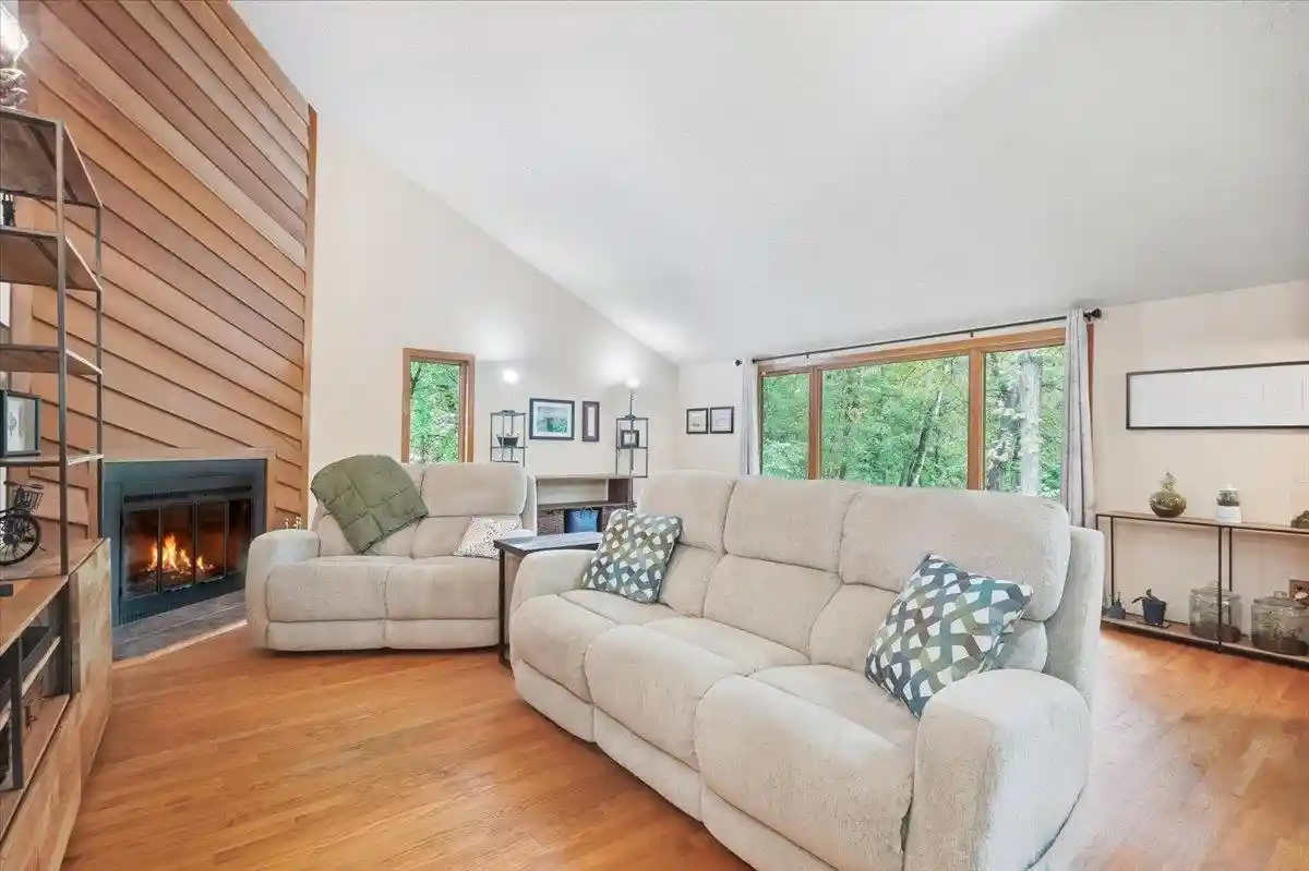 Photo 2 of Single family home for sale at 6214 Knollwood Dr, Oregon, WI 53575 | MLS# 2032732 | Listing updated on 2026-10-01