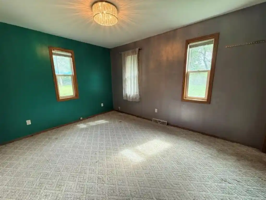 Photo 3 of Single family home for sale at 1542 Pine Grv Dr, Kronenwetter, WI 54455 | MLS# 22604577 | Listing updated on 2026-09-18