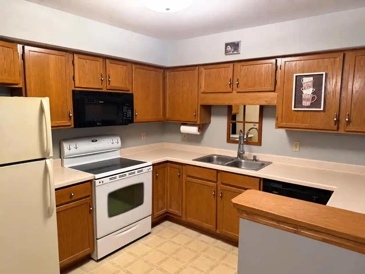 Photo 2 of Condo for sale at 6205 S Creekside Dr #3, Cudahy, WI 53110 | MLS# 1980730 | Listing updated on 2026-10-05