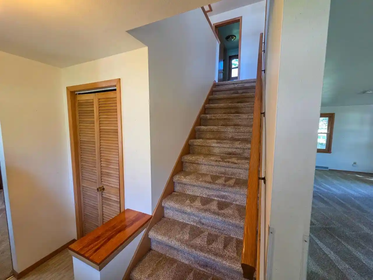 Photo 2 of Single family home for sale at 1310 Stead Dr, Menasha, WI 54952 | MLS# 50332721 | Listing updated on 2026-09-18
