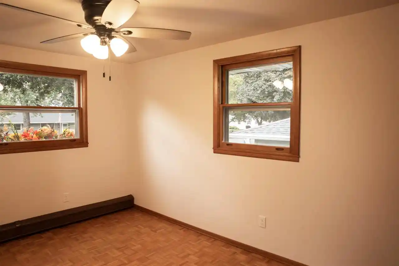 Photo 2 of Single family home for sale at 1255 April Ln, Green Bay, WI 54304 | MLS# 50332717 | Listing updated on 2026-09-22