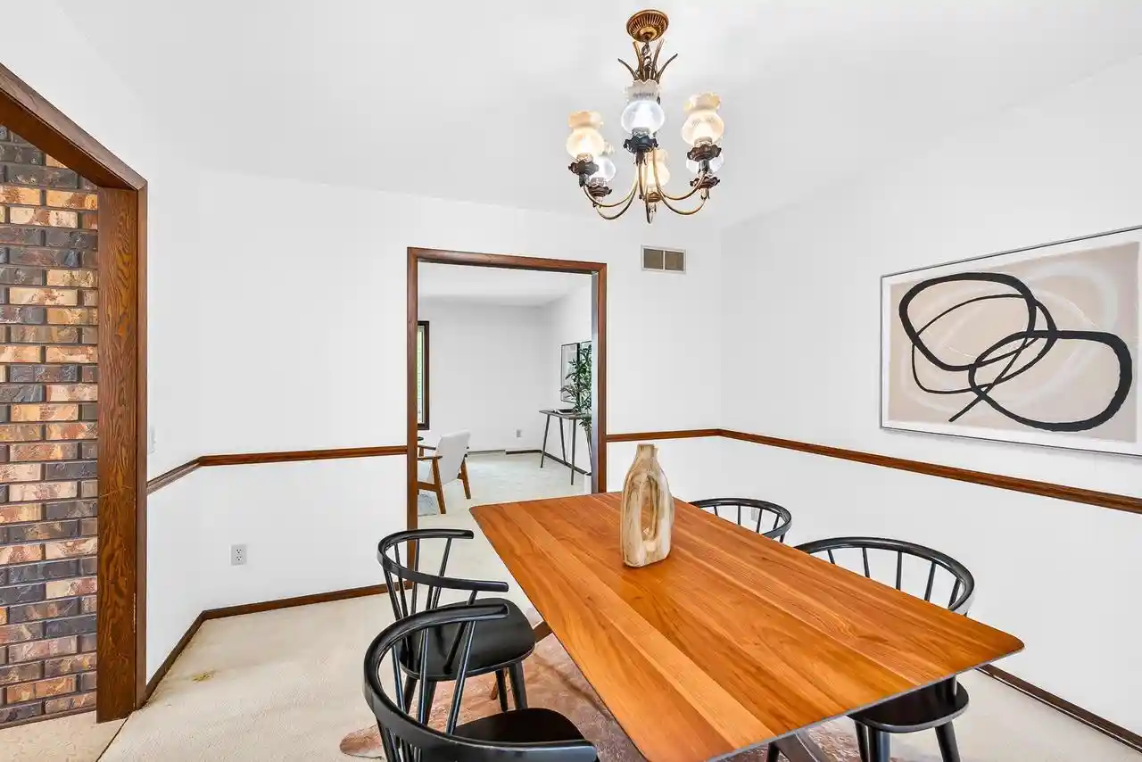 Photo 4 of Single family home for sale at 610 Walnut Grv Dr, Madison, WI 53717 | MLS# 2032734 | Listing updated on 2026-09-18