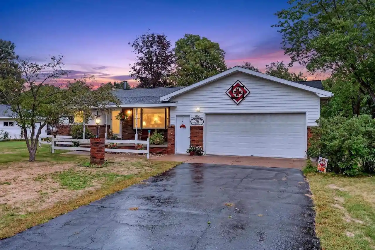 Photo 1 of Single family home for sale at 7651 Deer Ln, Wisconsin Rapids, WI 54494 | MLS# 22604578 | Listing updated on 2026-09-18