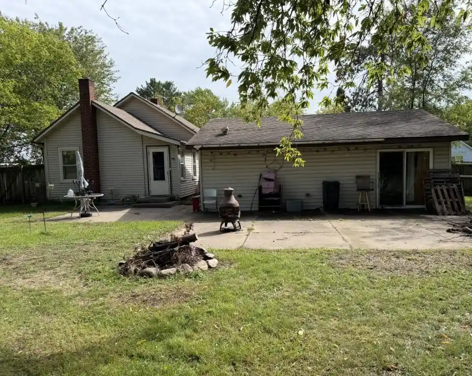 Photo 3 of Single family home for sale at 1100 Pine St, Schofield, WI 54476 | MLS# 22604579 | Listing updated on 2026-09-21