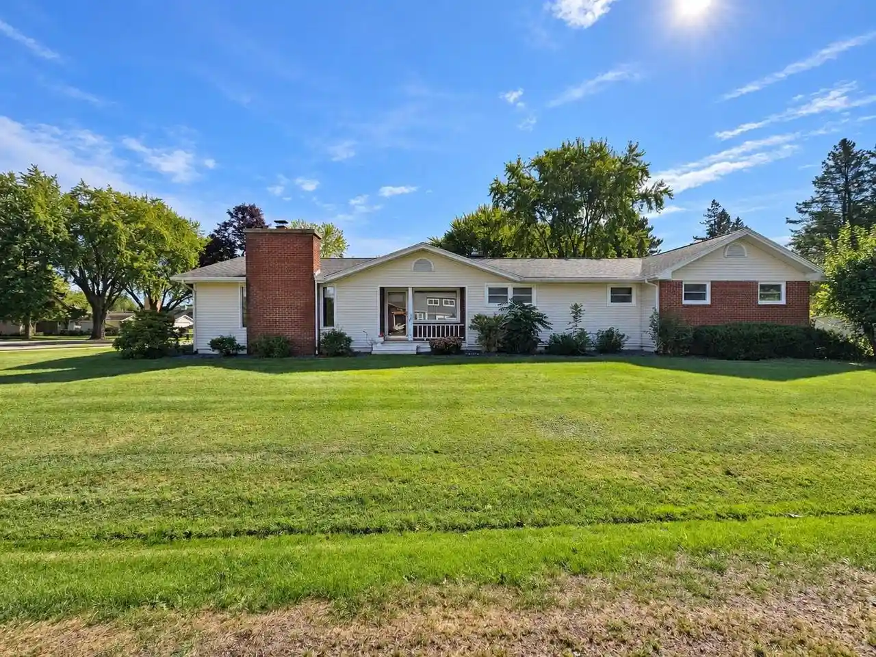 Photo 1 of Single family home for sale at 601 S Maryknoll Ave, Marshfield, WI 54449 | MLS# 22604580 | Listing updated on 2026-09-23