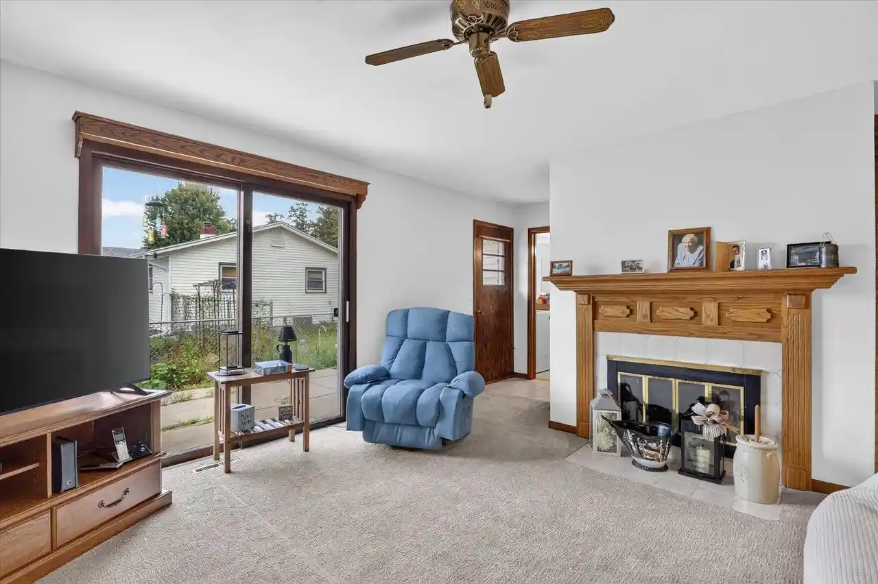 Photo 3 of Single family home for sale at 906 Nicolet St, Janesville, WI 53546 | MLS# 2032743 | Listing updated on 2026-09-23