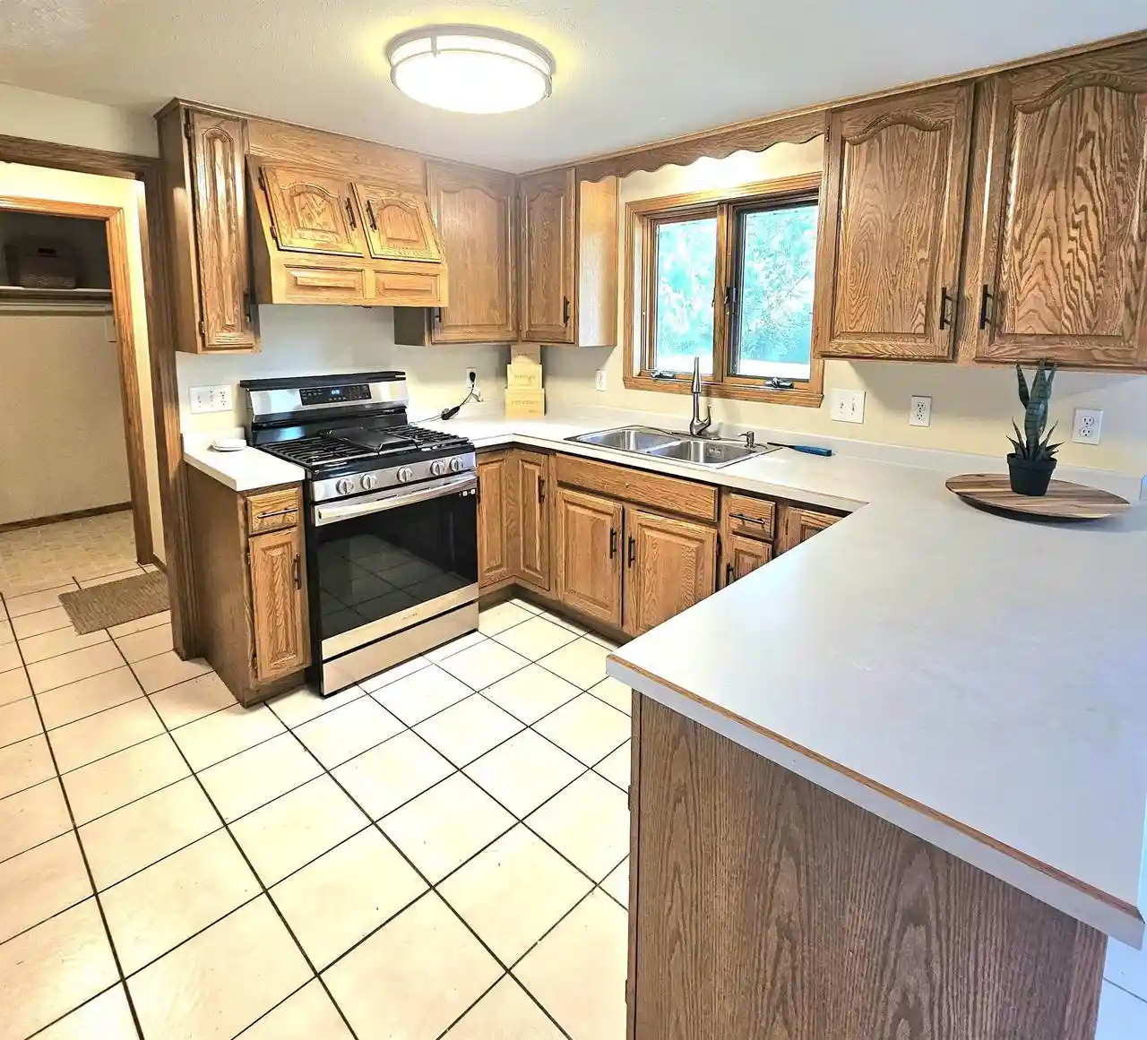 Photo 3 of Single family home for sale at 2456 Heather Rd, Green Bay, WI 54311 | MLS# 50332733 | Listing updated on 2026-09-24