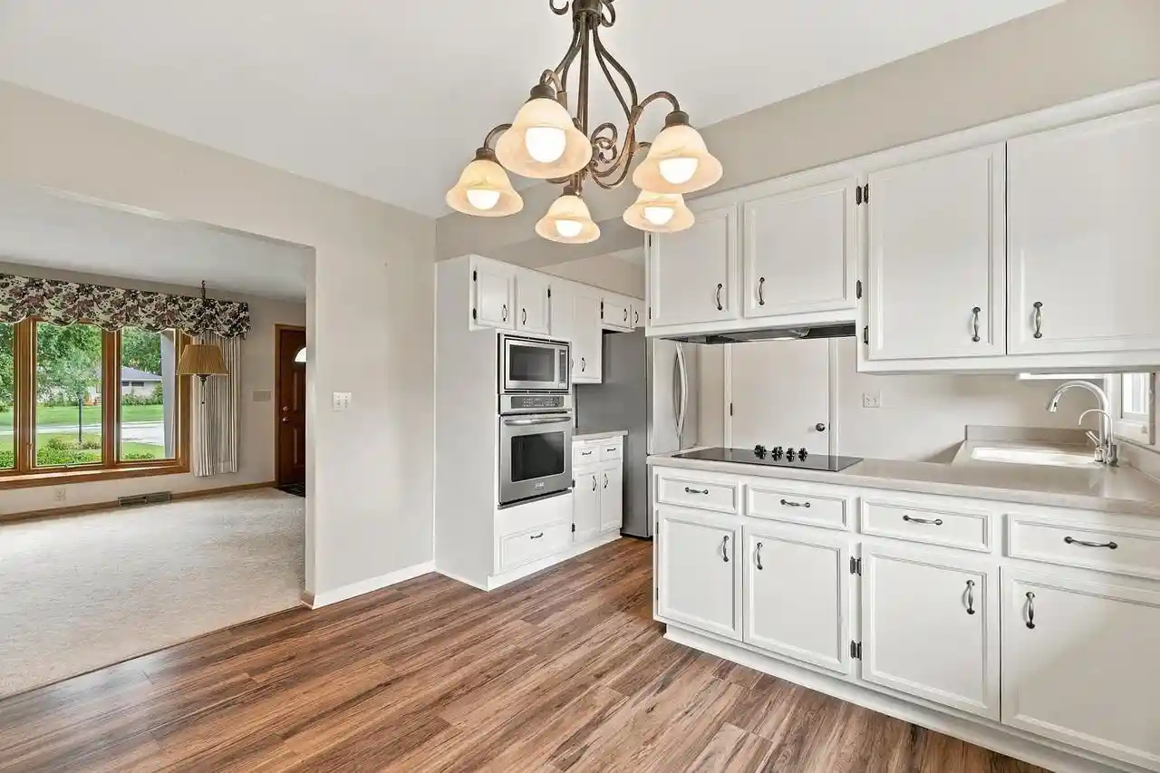Photo 3 of Single family home for sale at 181 Highview Dr, Cedarburg, WI 53012 | MLS# 1980745 | Listing updated on 2026-09-19