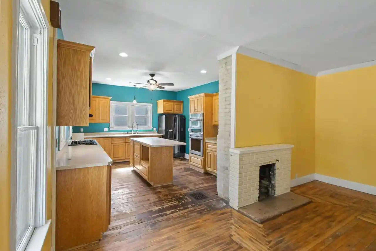 Photo 3 of Multi family home for sale at 821 Ash St, Baraboo, WI 53913 | MLS# 2032750 | Listing updated on 2026-09-15
