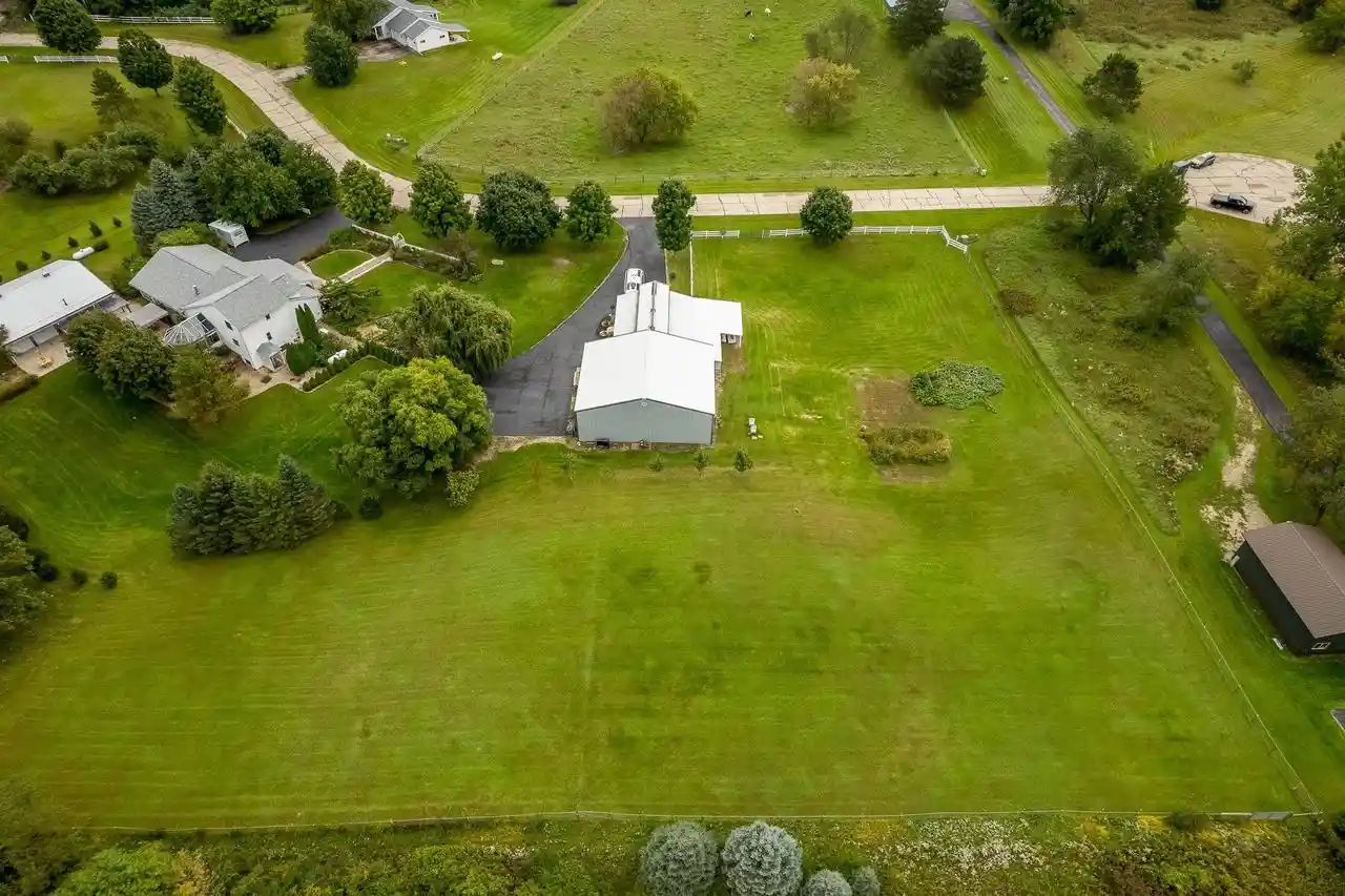 Photo 3 of Single family home for sale at 10413 N Harold Dr, Brooklyn, WI 53521 | MLS# 2032748 | Listing updated on 2026-09-30