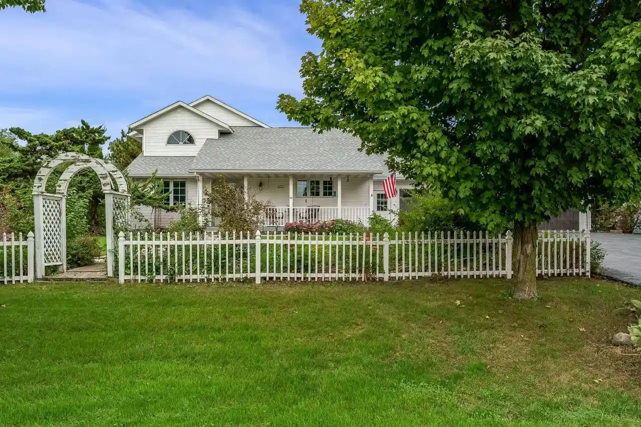 Photo 90 of Single family home for sale at 10413 N Harold Dr, Brooklyn, WI 53521 | MLS# 2032748 | Listing updated on 2026-09-30