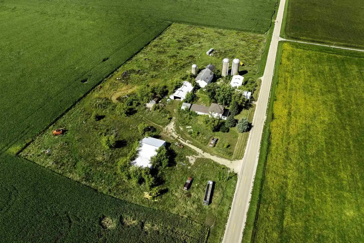 Photo 1 of Single family home for sale at N1015 County Rd Q, Markesan, WI 53946 | MLS# 2032749 | Listing updated on 2026-10-03