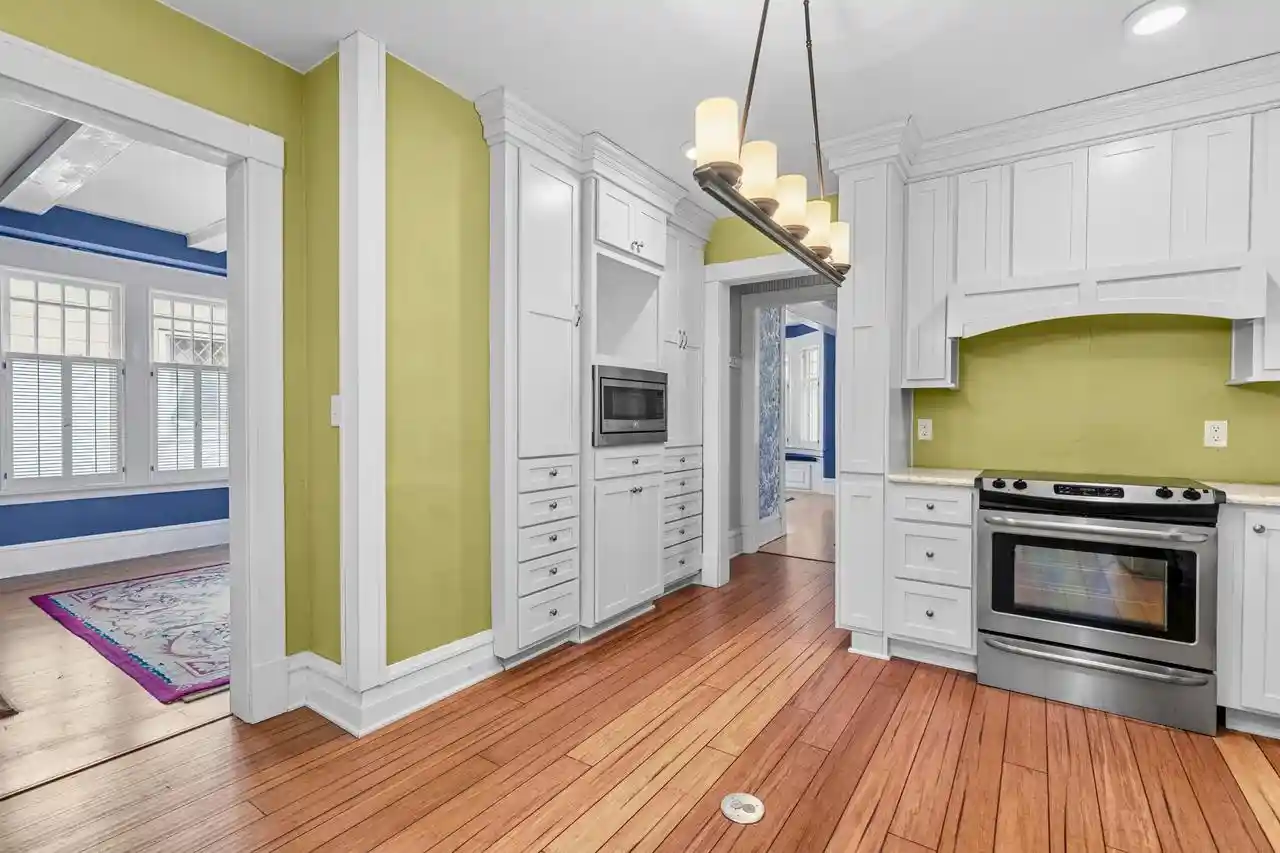 Photo 4 of Single family home for sale at 2851 S Lenox St, Milwaukee, WI 53207 | MLS# 1980752 | Listing updated on 2026-09-18