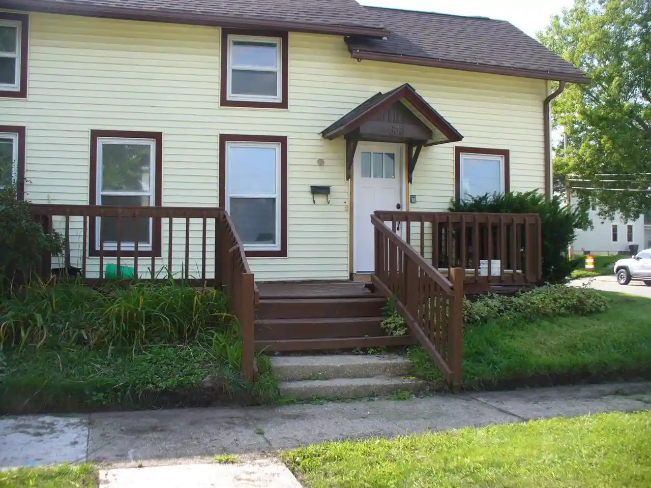 Photo 1 of Single family home for sale at 633 N Chatham St, Janesville, WI 53548 | MLS# 2032753 | Listing updated on 2026-09-29
