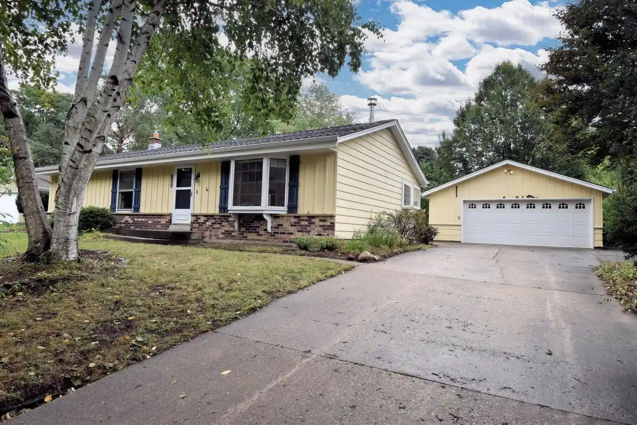 Photo 1 of Single family home for sale at 1855 Haymarket Rd, Waukesha, WI 53189 | MLS# 1980765 | Listing updated on 2026-09-19