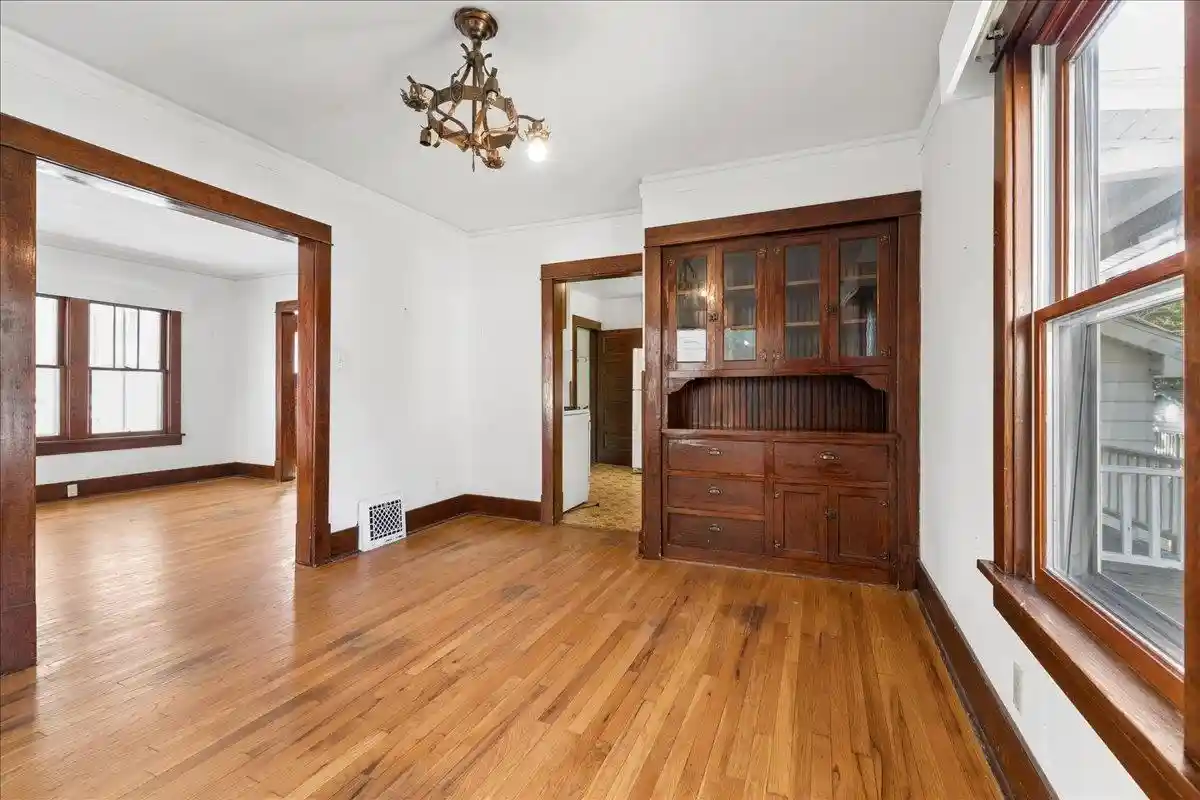 Photo 4 of Sale Pending at 518 Wingra St, Madison, WI 53715 | MLS# 2032763 | Listing updated on 2026-10-08