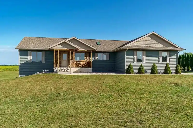 Photo 2 of Single family home for sale at 4401 W Spring Crk Rd, Beloit, WI 53511 | MLS# 2032766 | Listing updated on 2026-09-17