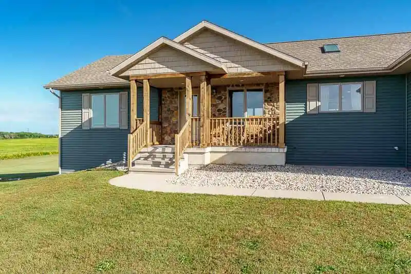 Photo 3 of Single family home for sale at 4401 W Spring Crk Rd, Beloit, WI 53511 | MLS# 2032766 | Listing updated on 2026-09-17