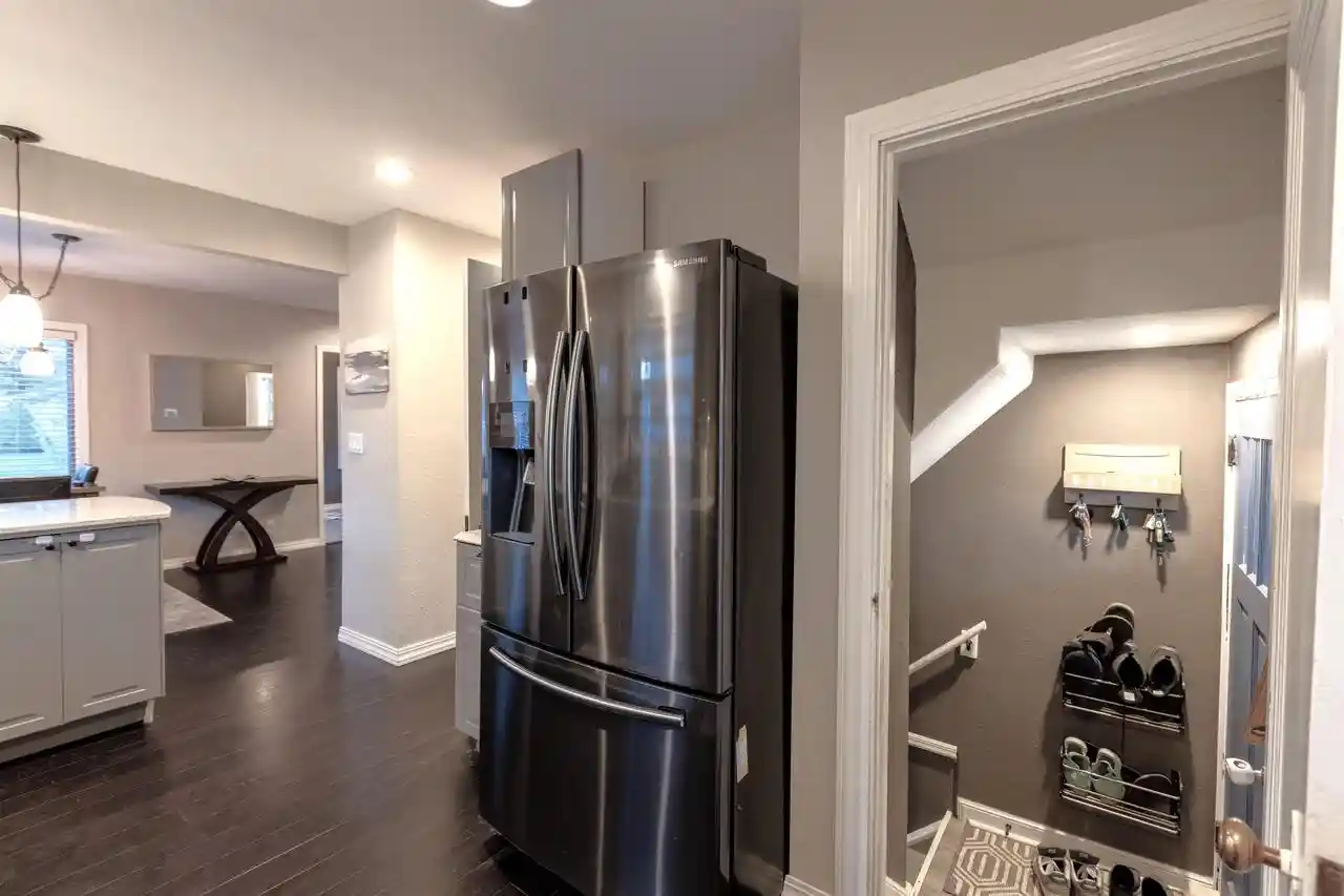 Photo 3 of Single family home for sale at 605 Chestnut St, Neenah, WI 54956 | MLS# 50332675 | Listing updated on 2026-09-20