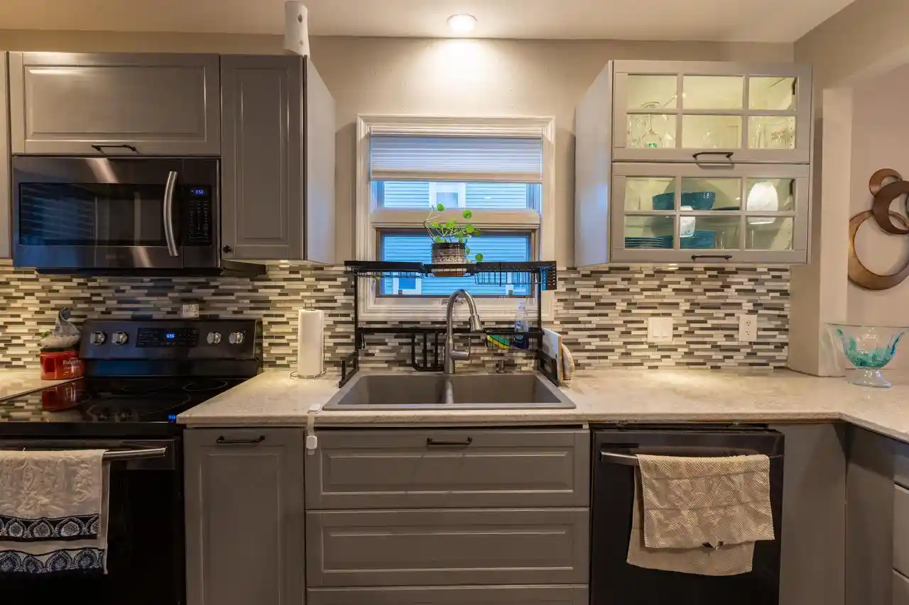 Photo 4 of Single family home for sale at 605 Chestnut St, Neenah, WI 54956 | MLS# 50332675 | Listing updated on 2026-09-20