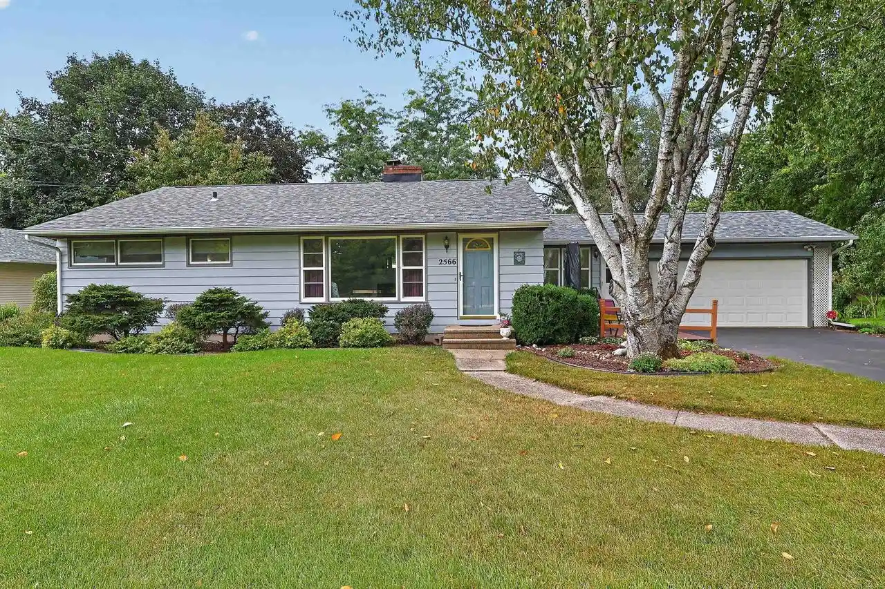 Photo 1 of Single family home for sale at 2566 White Oaks Dr, Beloit, WI 53511 | MLS# 2032773 | Listing updated on 2026-09-17