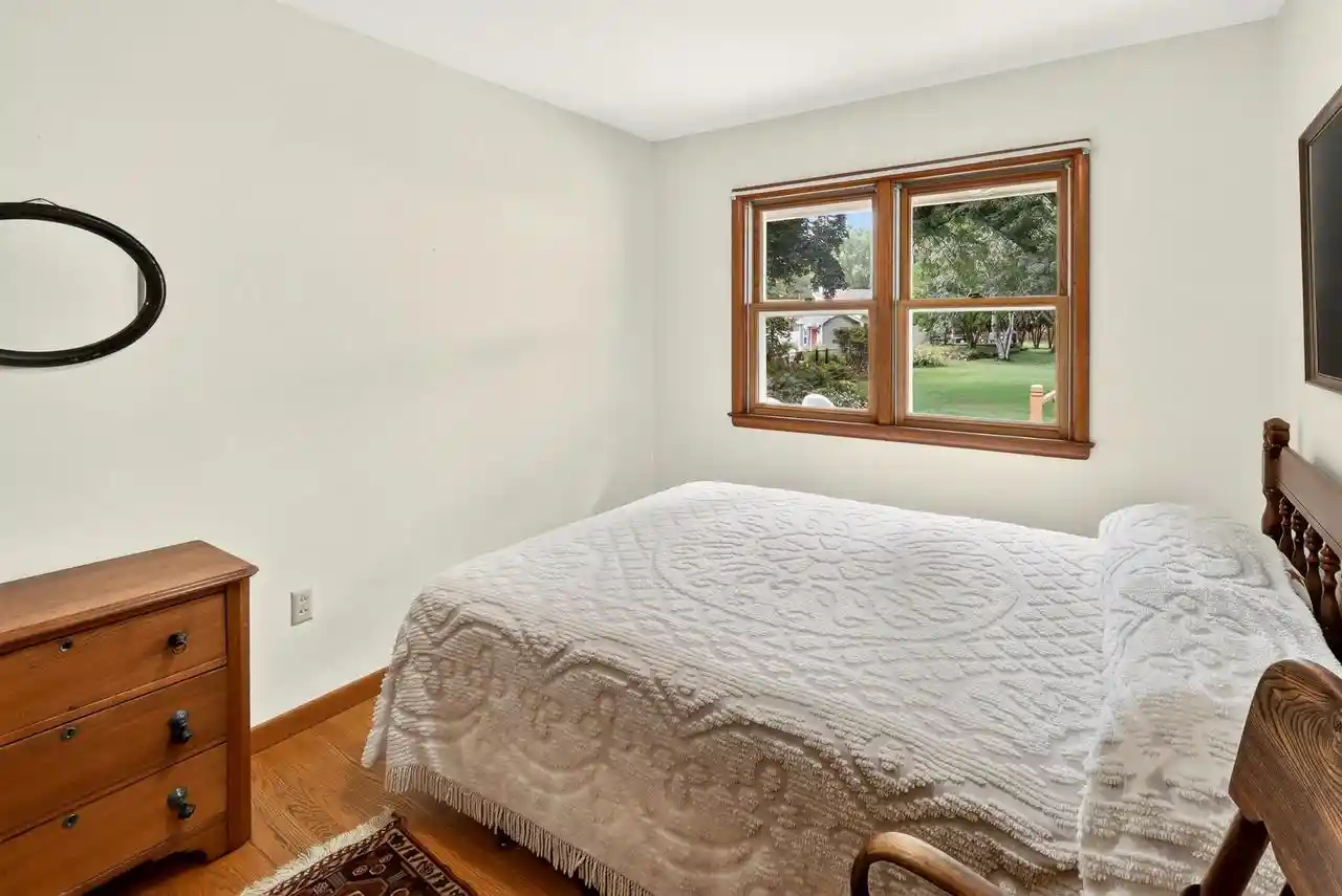 Photo 3 of Single family home for sale at 2566 White Oaks Dr, Beloit, WI 53511 | MLS# 2032773 | Listing updated on 2026-09-17