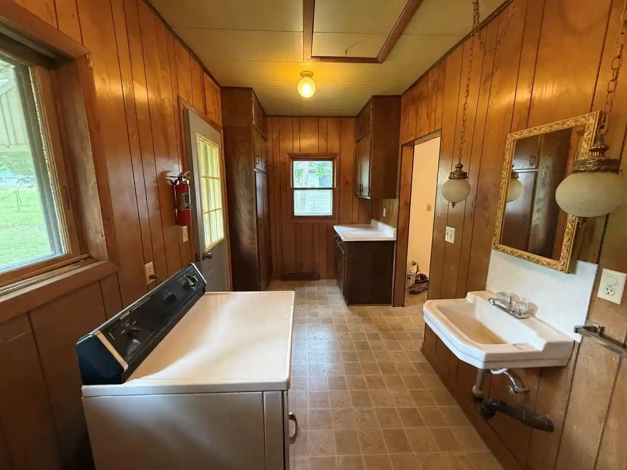Photo 3 of Single family home for sale at N4547 Broadway St, New London, WI 54961 | MLS# 50332737 | Listing updated on 2026-09-17