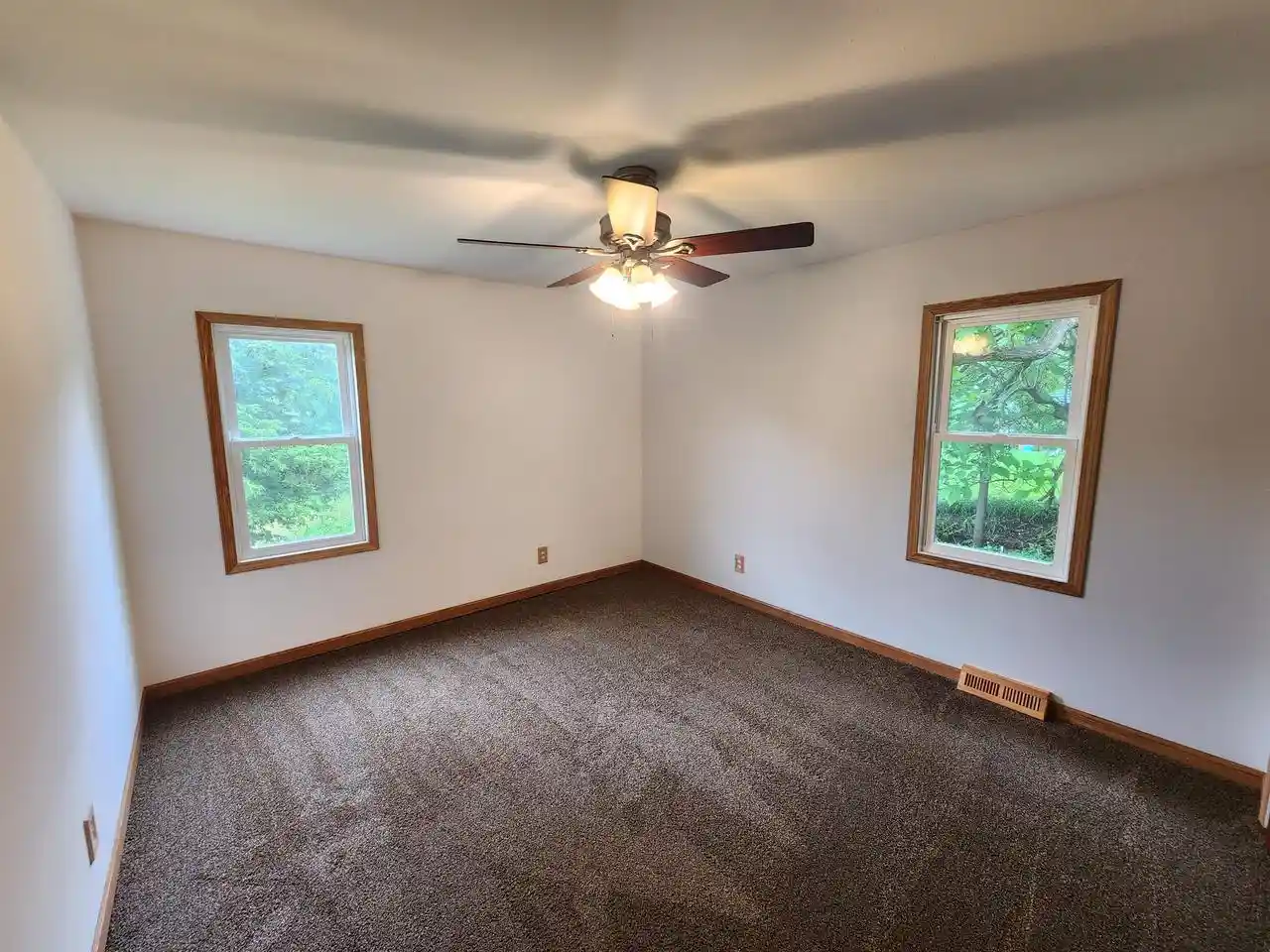 Photo 2 of Single family home for sale at 402 Lord St, Edgerton, WI 53534 | MLS# 2032777 | Listing updated on 2026-09-16
