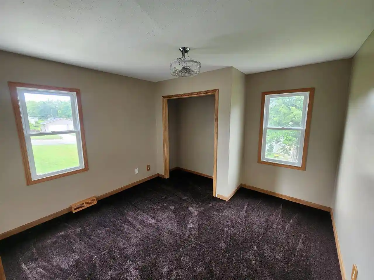 Photo 3 of Single family home for sale at 402 Lord St, Edgerton, WI 53534 | MLS# 2032777 | Listing updated on 2026-09-16