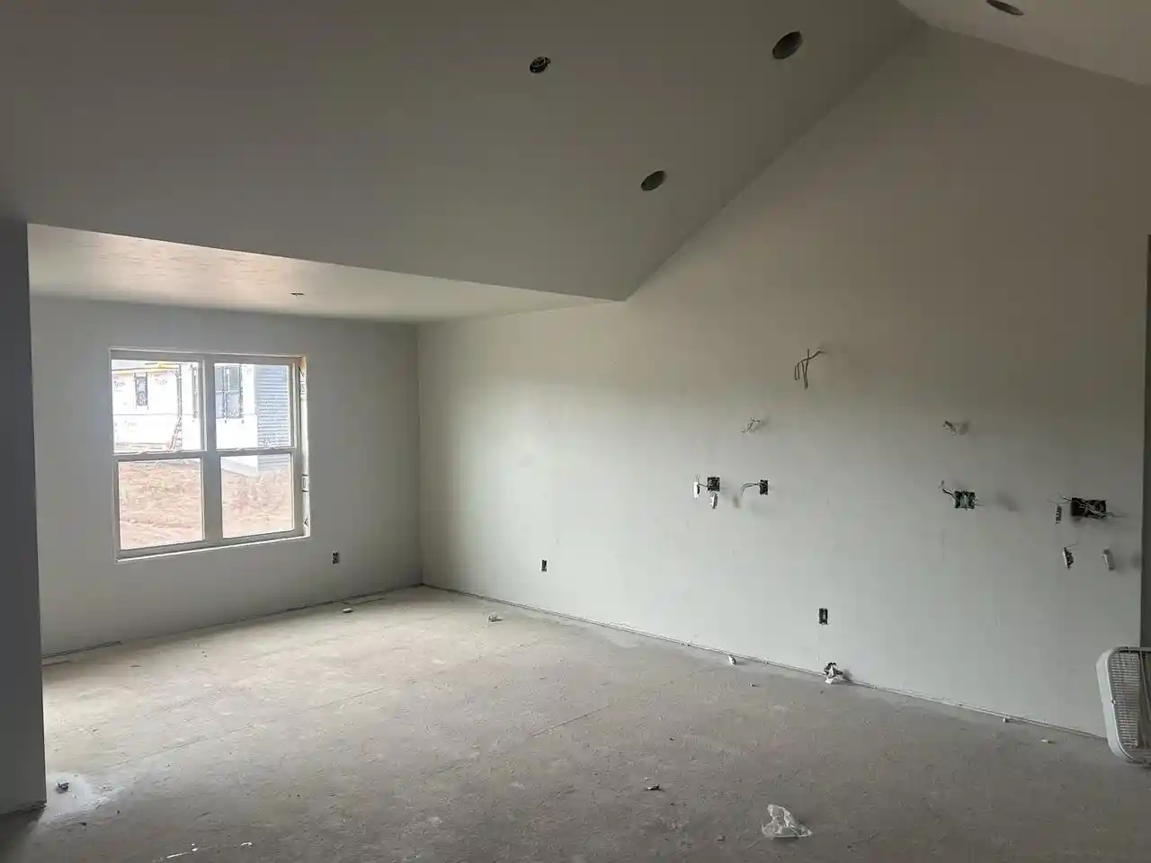 Photo 3 of Single family home for sale at 8361 Marlo Ave, Neenah, WI 54956 | MLS# 50332747 | Listing updated on 2026-09-23