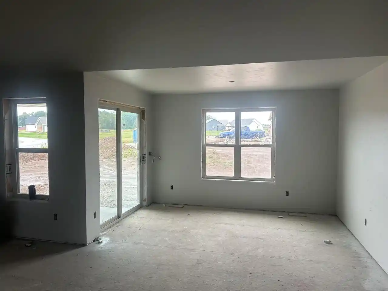 Photo 4 of Single family home for sale at 8361 Marlo Ave, Neenah, WI 54956 | MLS# 50332747 | Listing updated on 2026-09-23