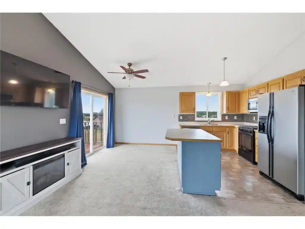 Photo 4 of Single family home for sale at 926 189th Avenue, New Richmond, WI 54017 | MLS# 7122233 | Listing updated on 2026-09-17