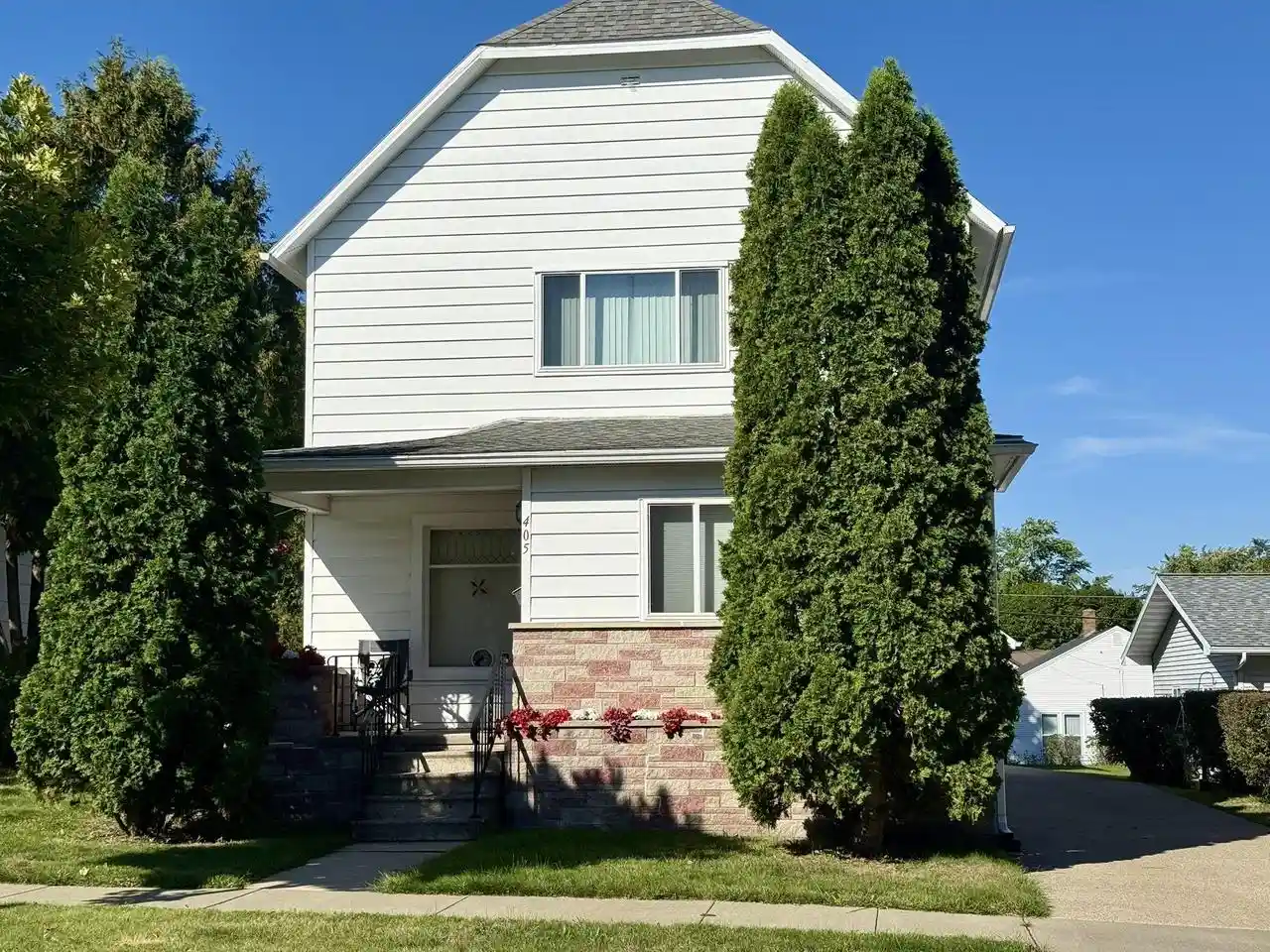 Photo 1 of Single family home for sale at 405 Hollister Ave, Tomah, WI 54660 | MLS# 2032782 | Listing updated on 2026-09-21