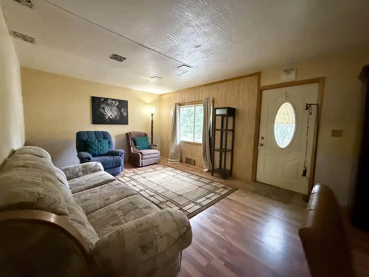 Photo 3 of Sale Pending at 607 Cushman St, Marinette, WI 54143 | MLS# 50332744 | Listing updated on 2026-09-22