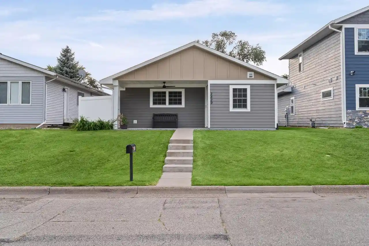 Photo 1 of Single family home for sale at 2829 Hamilton St, La Crosse, WI 54603 | MLS# 1980810 | Listing updated on 2026-09-16