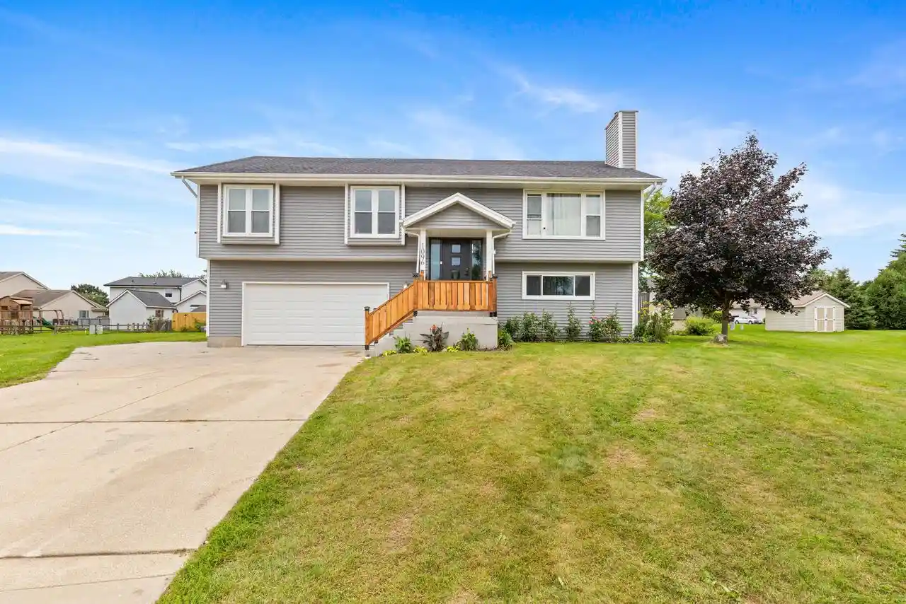 Single family home for sale at 1096 E Libby Ct, Oak Creek, WI 53154 | MLS# 1980813